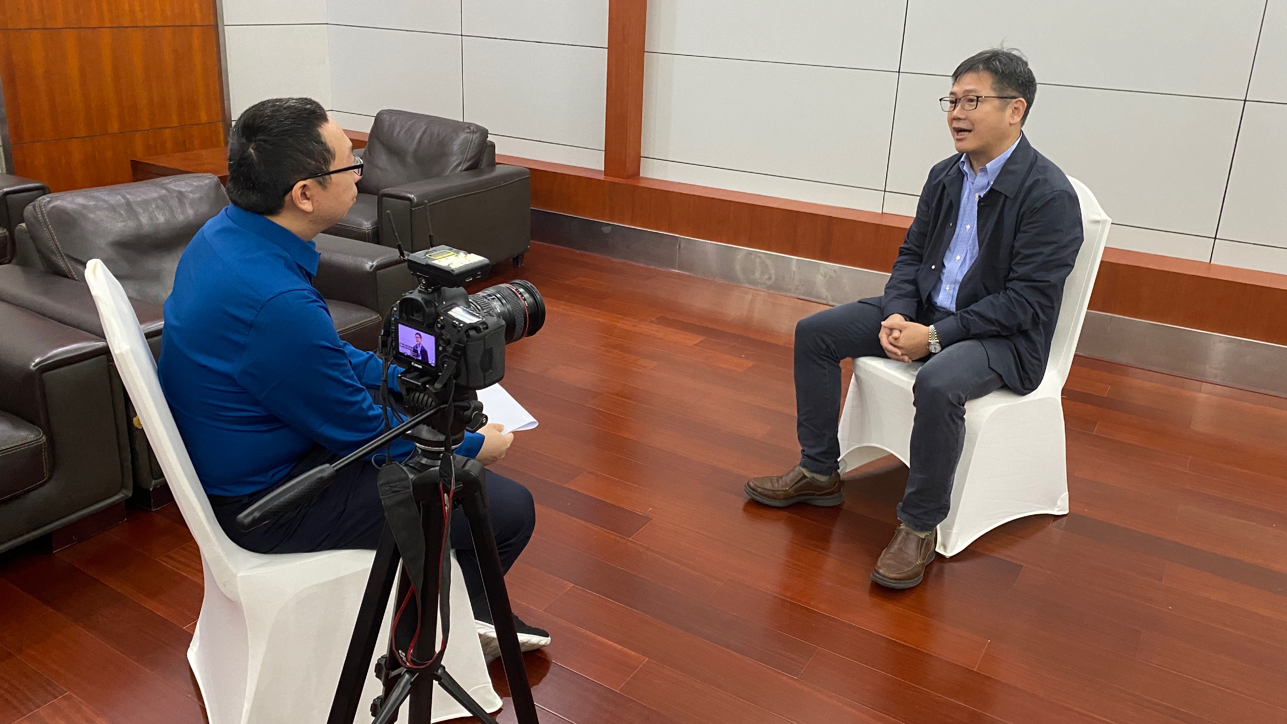 蔡彤_副本.jpg 蔡彤_副本.jpg